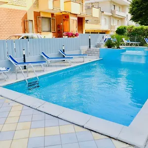 A Casa Nostra 3*, Rimini Italia