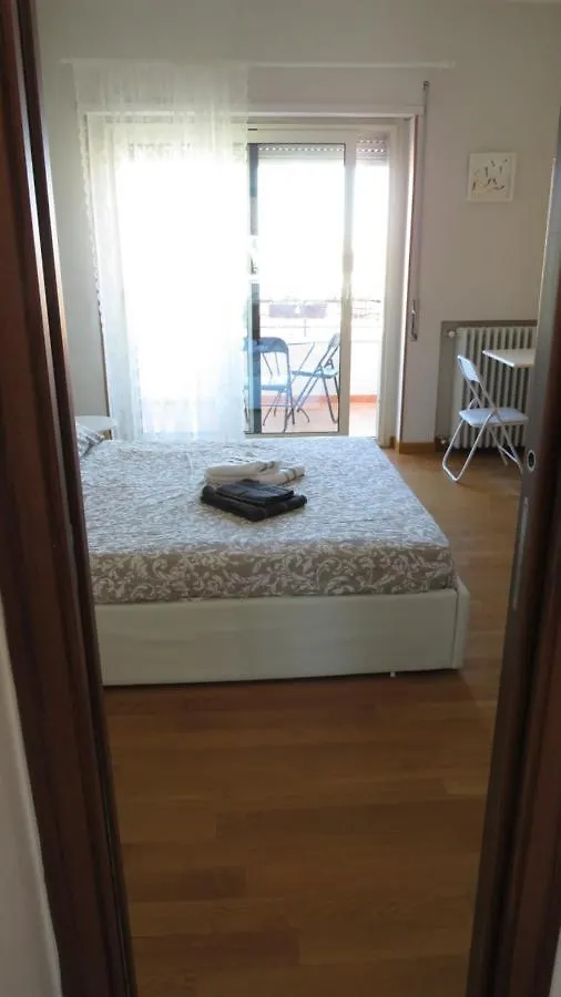 Luna Rossa Rooms Кальяри 0*,  Италия